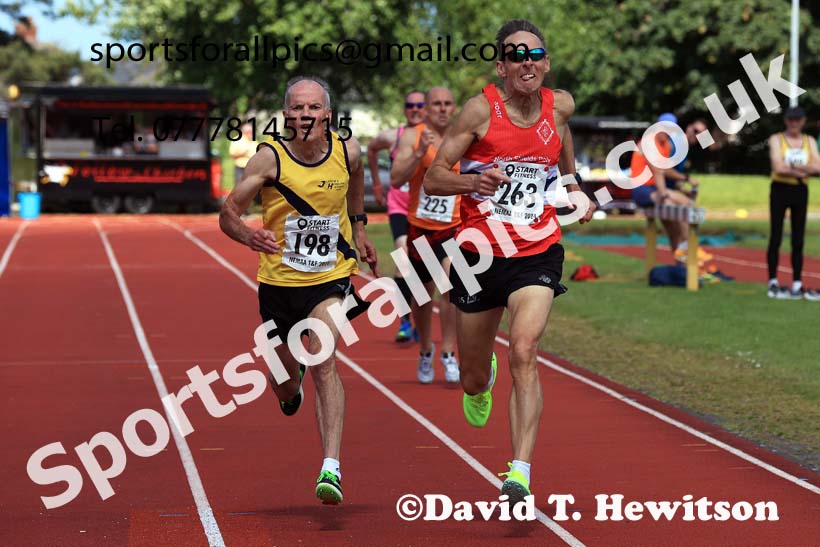 Mens 800 metres, 2024 NE Masters Track and Field Champs., Monkton Stadium, Jarrow.  Photo: David T. Hewitson/Sports for All Pics